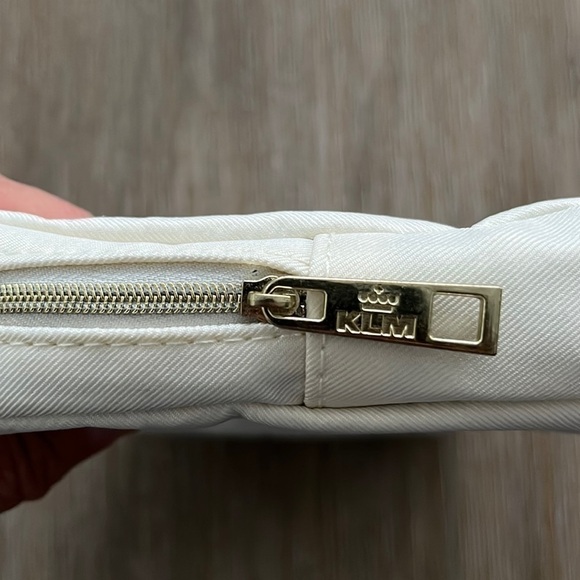 KLM travel bag first class amenities toiletries kit - Picture 6 of 9